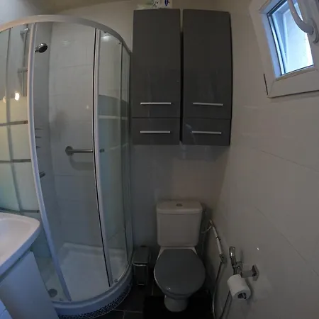 2 Lits Pour 3 Personnes Metro 5 Guest house Bobigny