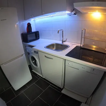 Guest house 2 Lits Pour 3 Personnes Metro 5