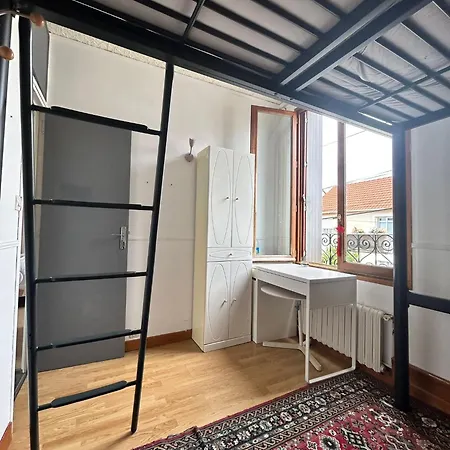 2 Lits Pour 3 Personnes Metro 5 Guest house *